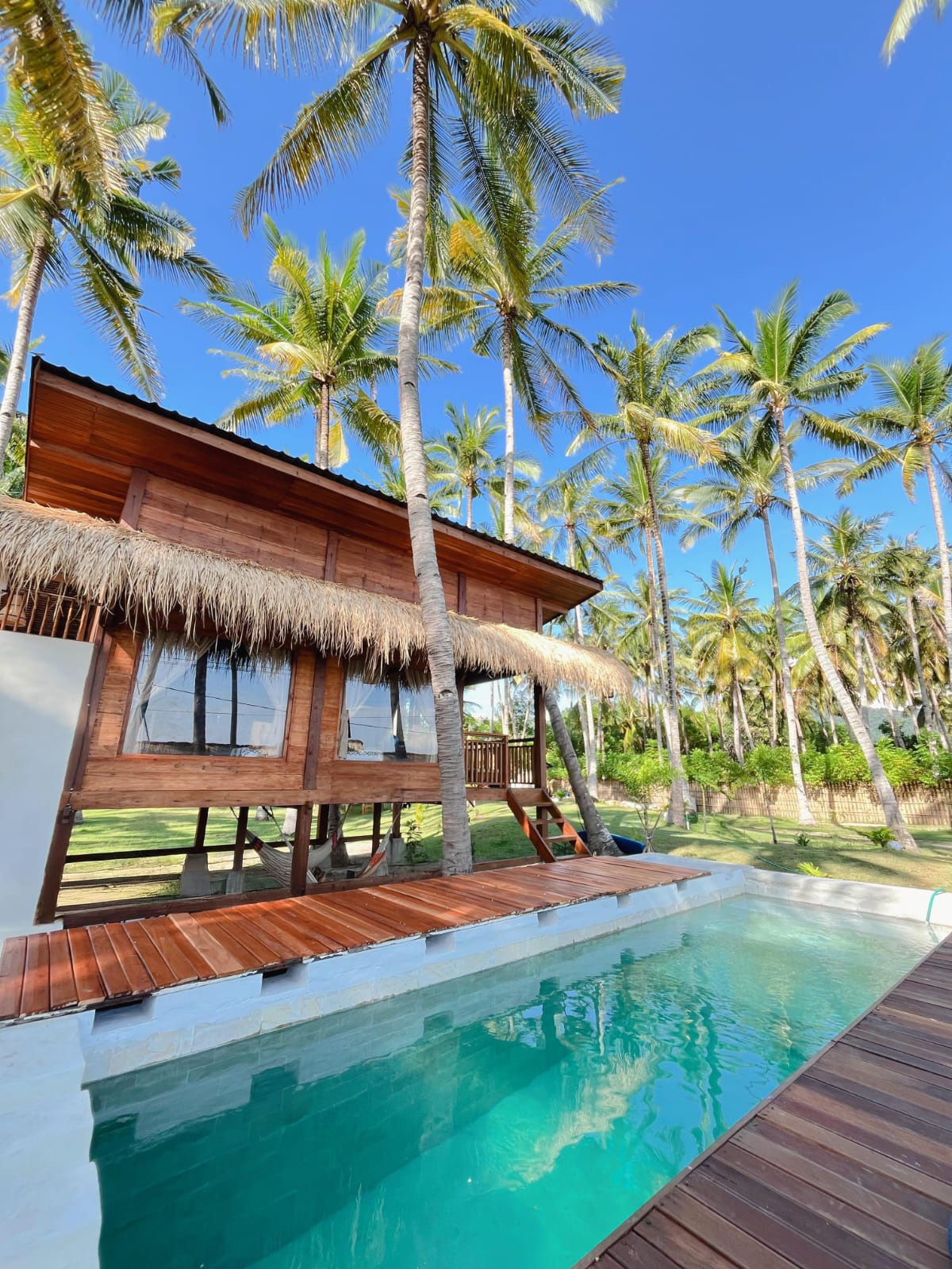 Digital nomad working at Living on Air